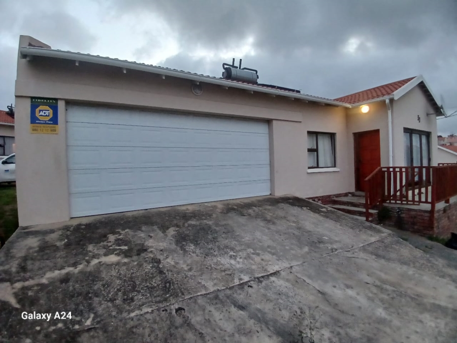 3 Bedroom Property for Sale in Graceland Eastern Cape